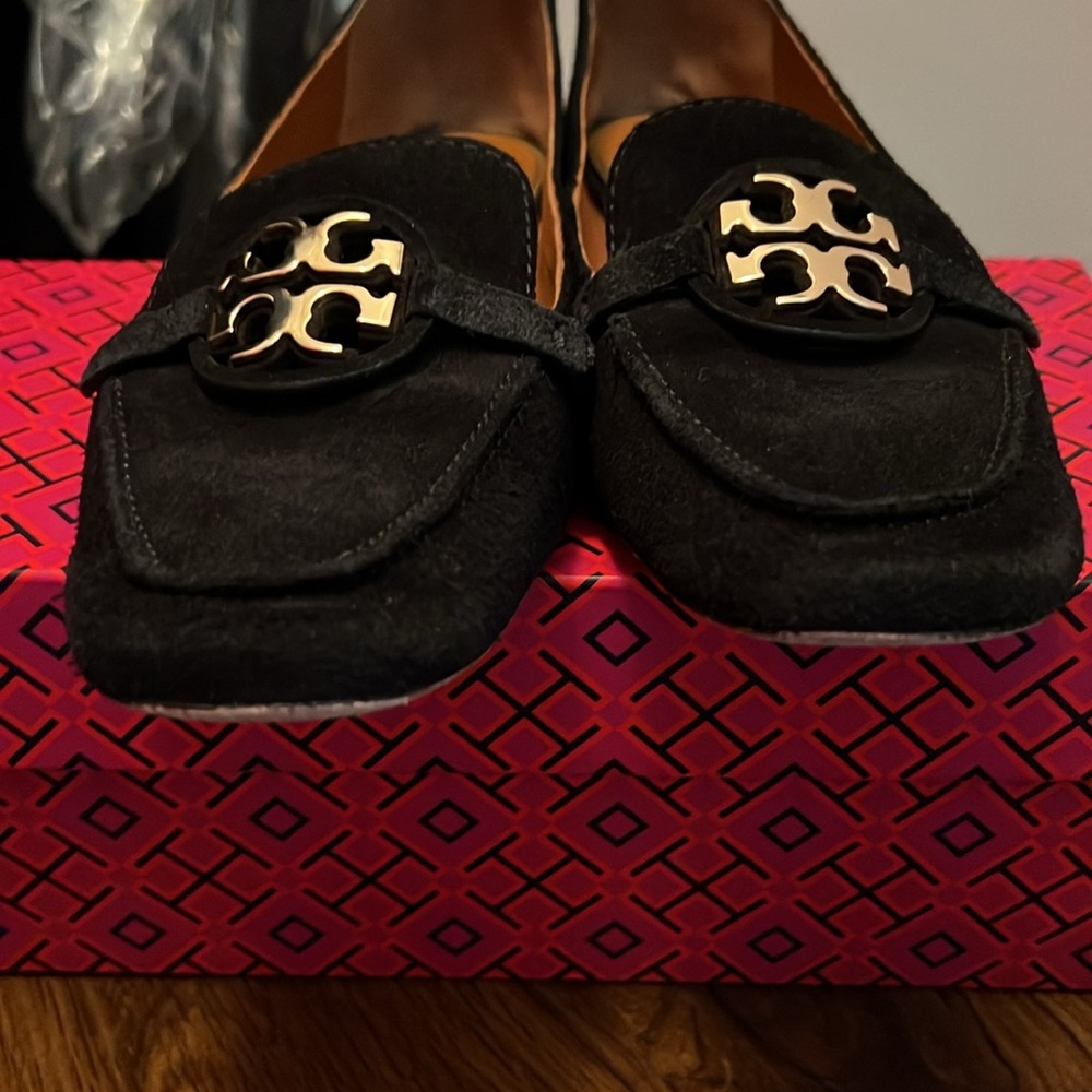 Tory Burch Suede Mocasines - Picture 7 of 7